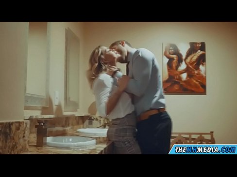 ❤️ Khi một cô gái tóc vàng busty quyến rũ bạn trong một nhà vệ sinh công cộng ️❌ Sex video ở% vi.f150pulse.top%